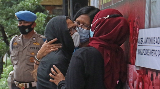 Tangis Iyut Bing Slamet Saat Ditangkap Polisi Terkait Narkoba