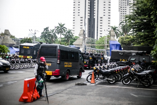 Pengamanan Polda Metro Jaya Jelang Pemeriksaan Habib Rizieq