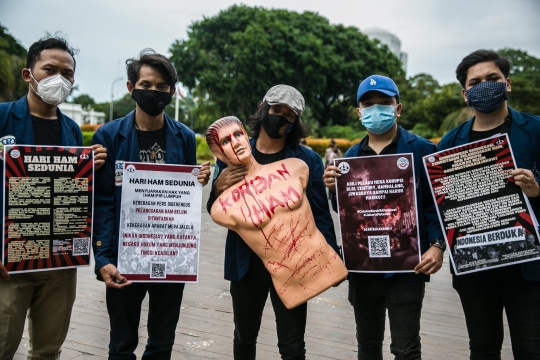 Aksi Mahasiswa Desak Pemerintah Tuntaskan Pelanggaran HAM Berat