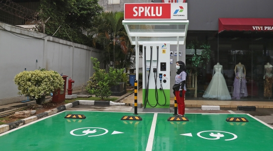 Pertamina Siapkan Stasiun Pengisian Kendaraan Listrik Umum Pertama