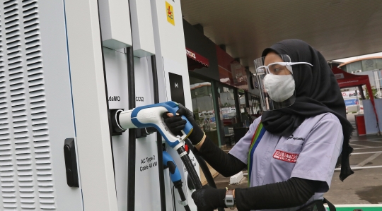 Pertamina Siapkan Stasiun Pengisian Kendaraan Listrik Umum Pertama