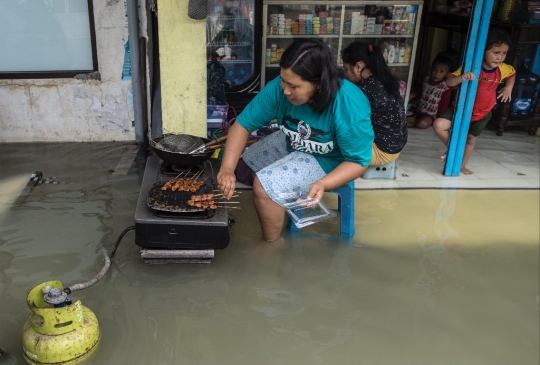 Banjir Rendam Puluhan Desa di Gresik