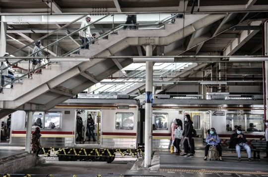 Wajah Modern Stasiun Jatinegara