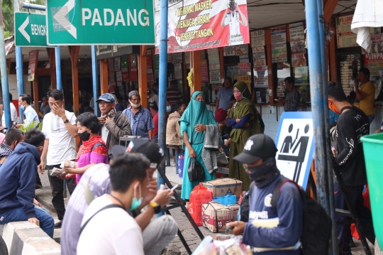 Jelang Libur Nataru, Terminal Kalideres Mulai Didatangi Pemudik