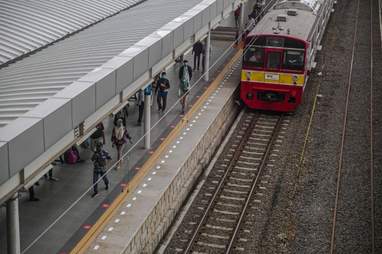 Jelang Libur Nataru, DKI Jakarta Batasi Jam Operasional KRL