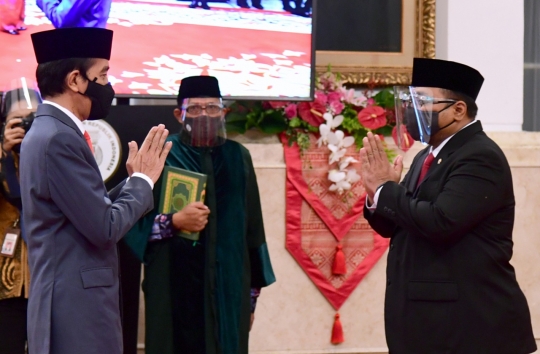 Presiden Jokowi Lantik Enam Menteri Baru di Istana