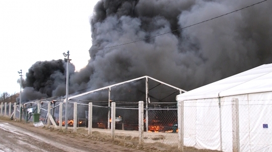 Kamp Penampungan Imigran di Bosnia Terbakar