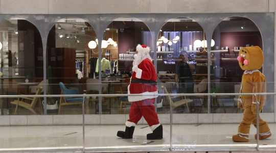 Suasana Hari Natal di Senayan City Mall Saat Pandemi