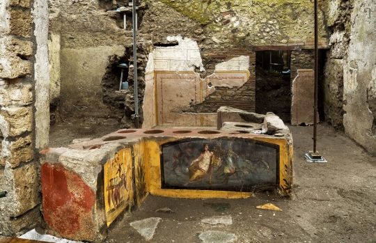 Kedai Makanan Cepat Saji Berusia 2000 Tahun di Kota Kuno Pompeii