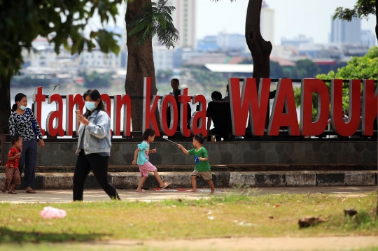 Mengabaikan Protokol Kesehatan di Taman Waduk Pluit