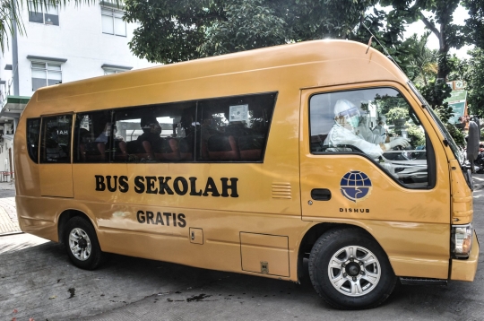 Bus Sekolah Jadi Armada Evakuasi Pasien Covid-19