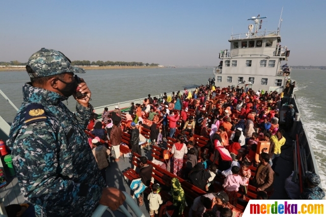 Foto Bangladesh Kembali Kirim Muslim Rohingya Ke Pulau Rawan Banjir 