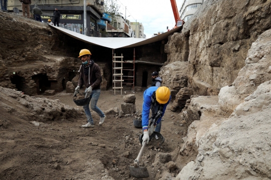 Pekerja Yordania Temukan Situs Romawi Saat Buat Drainase di Pusat Kota