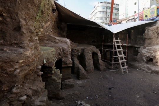 Pekerja Yordania Temukan Situs Romawi Saat Buat Drainase di Pusat Kota