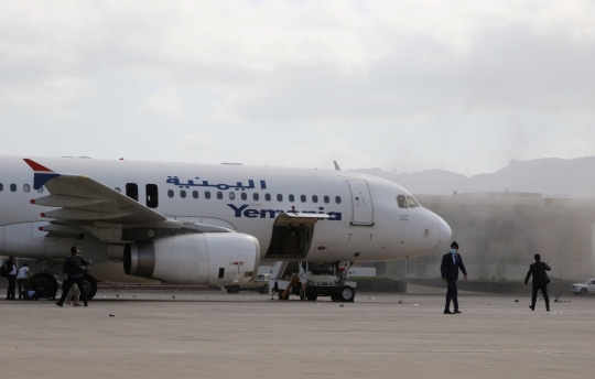 Ledakan Hantam Bandara Aden di Yaman