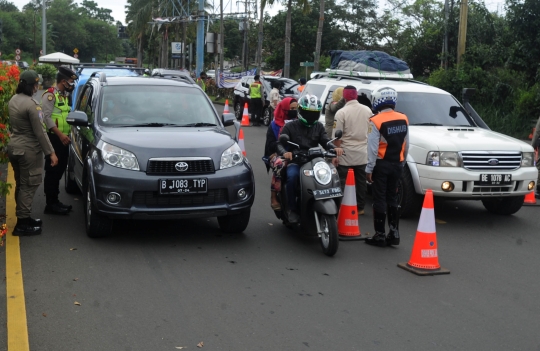 Jalur Puncak Akan Ditutup Pukul 18.00 WIB