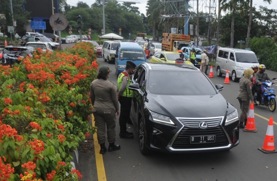 Jalur Puncak Akan Ditutup Pukul 18.00 WIB