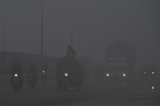 Kabut Tebal Selimuti Pakistan