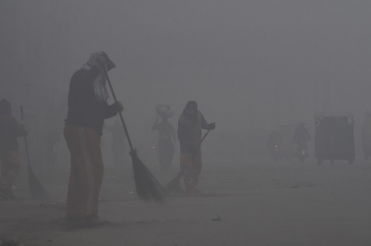 Kabut Tebal Selimuti Pakistan