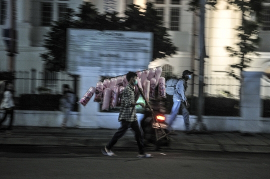 Sepinya Malam Tahun Baru di Kota Tua