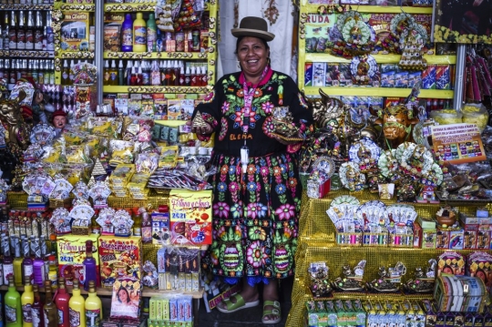 Tahun Baru, Dukun Peru Ramai-Ramai Buka Jasa Ramal Kehidupan di 2021