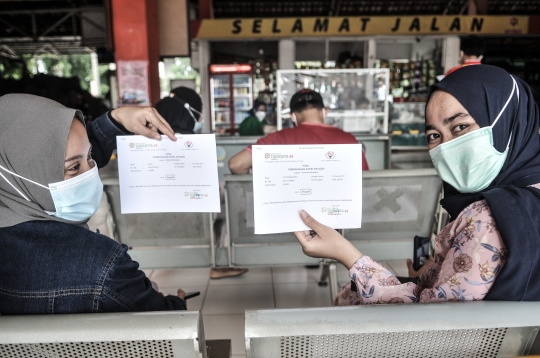 Tes Antigen Bagi Pendatang di Terminal Kampung Rambutan