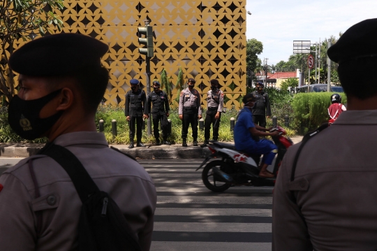 Ratusan Polisi Kawal Sidang Praperadilan Rizieq Syihab di PN Jaksel