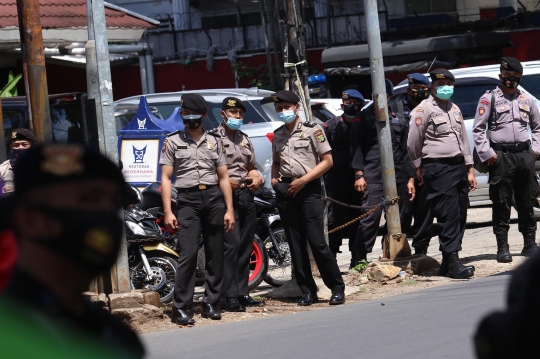 Ratusan Polisi Kawal Sidang Praperadilan Rizieq Syihab di PN Jaksel