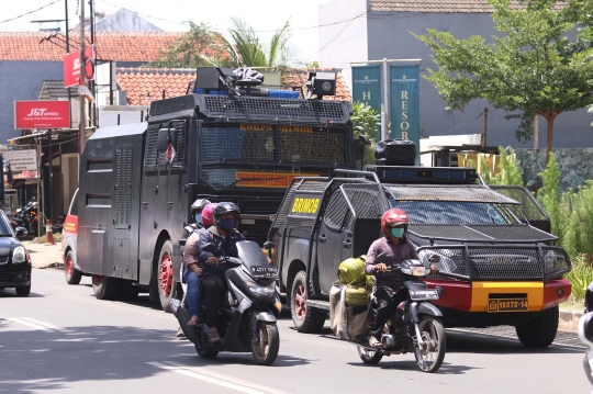 Ratusan Polisi Kawal Sidang Praperadilan Rizieq Syihab di PN Jaksel