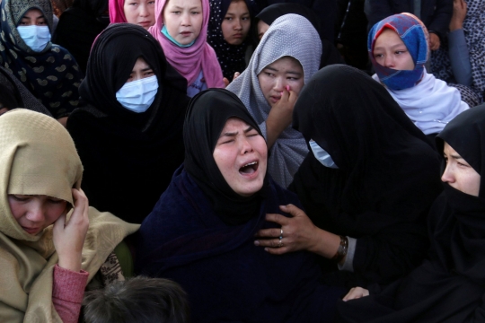 Kehisterisan Keluarga Korban Penambang Batu Bara yang Dibunuh ISIS Pakistan