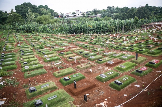 TPU Pondok Ranggon Penuh untuk Pemakaman Korban Covid-19