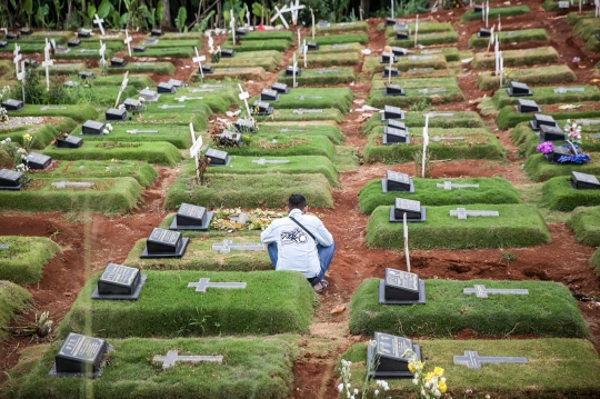 TPU Pondok Ranggon Penuh untuk Pemakaman Korban Covid-19