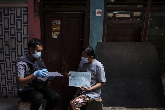 Melihat Penyaluran Bansos Tunai Rp300 Ribu