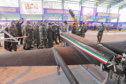 Iran Pamer Drone Buatannya dalam Latihan Tempur Berskala Besar