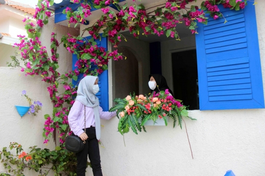 Menikmati Keindahan Jalan-Jalan di Batu Love Garden