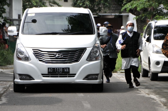 Abu Bakar Ba'asyir Tiba di Ponpes Ngruki Tanpa Sambutan Meriah Simpatisan