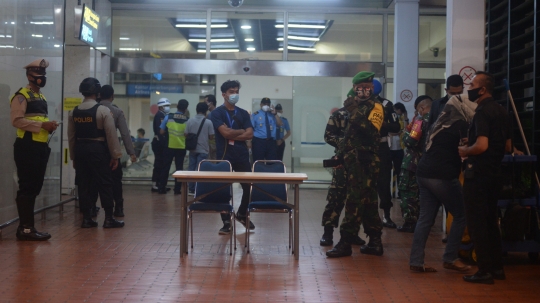 Suasana Posko Crisis Center Sriwijaya Air Seusai Pesawat Hilang Kontak