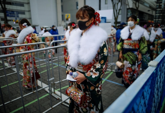 Generasi Muda Jepang Rayakan Hari Kedewasaan di Tengah Pandemi