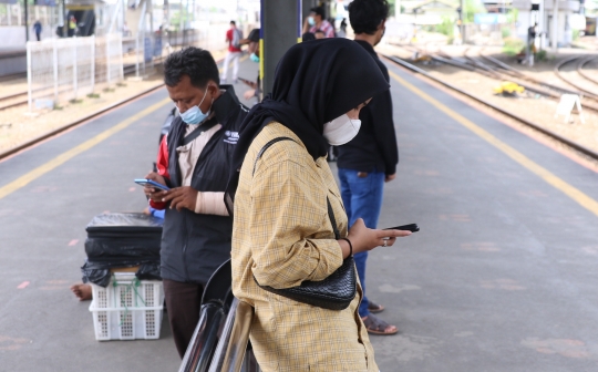 Pengguna Smartphone Meningkat Selama Pandemi