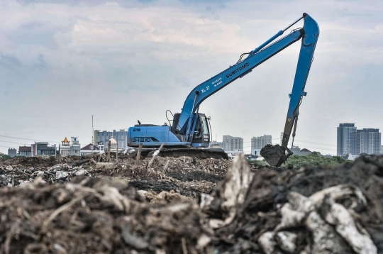 Pesisir Ancol Jadi Pembuangan Lumpur DKI Jakarta