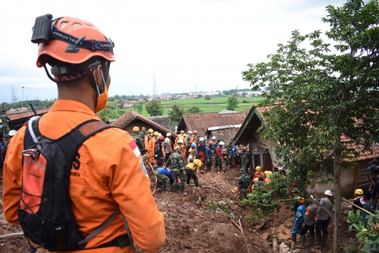 Kondisi Bencana Longsor di Sumedang yang Tewaskan 13 Orang
