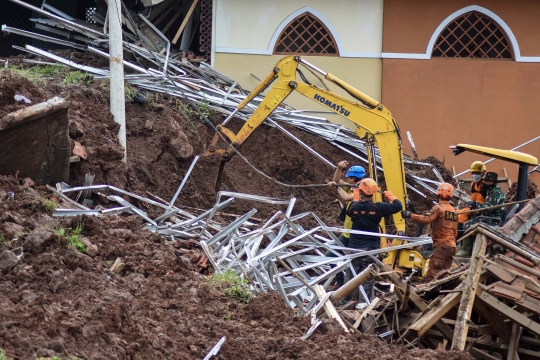 Kondisi Bencana Longsor di Sumedang yang Tewaskan 13 Orang