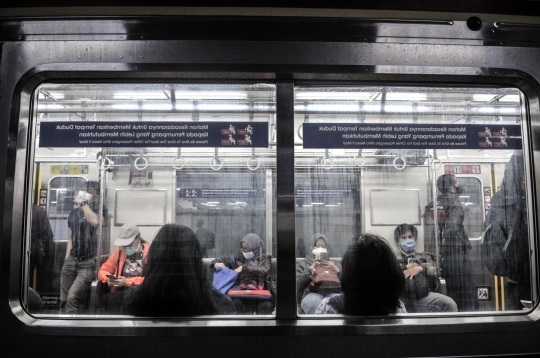 KRL Operasi 18 Jam Sehari Selama PSBB Ketat Jakarta