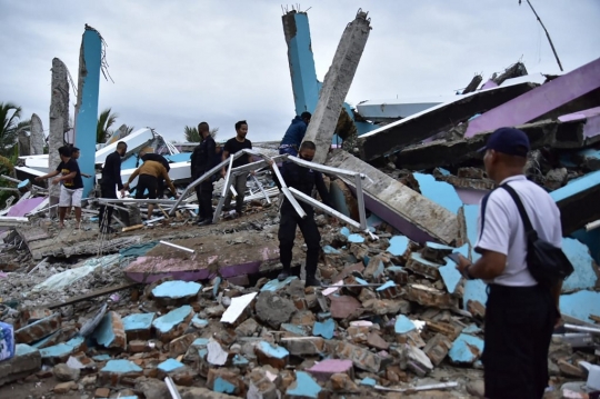 Kondisi RS Mitra Manakarra Runtuh Akibat Gempa Majene