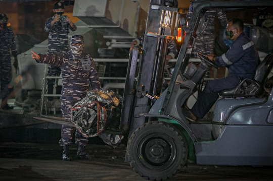 Serpihan Sriwijaya Air SJ-182 dan Pakaian Korban Kembali Ditemukan