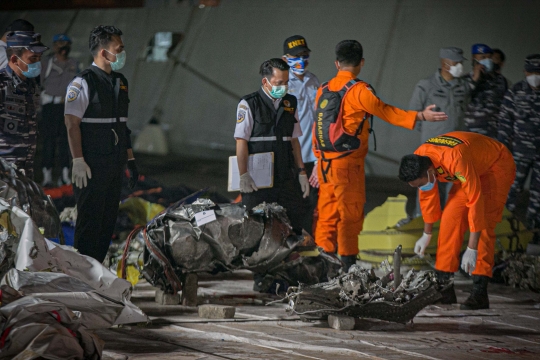 Serpihan Sriwijaya Air SJ-182 dan Pakaian Korban Kembali Ditemukan