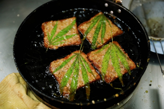 Ini Sandwich dengan Topping Ganja yang Disajikan Kantin di RS Thailand