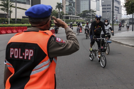 Potret Warga DKI Jakarta yang Masih Tak Gunakan Masker dengan Benar