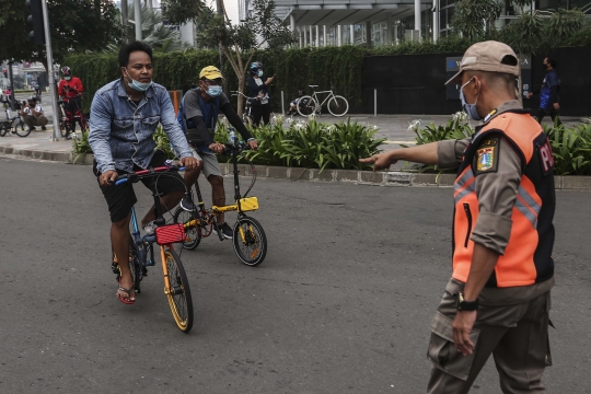 Potret Warga DKI Jakarta yang Masih Tak Gunakan Masker dengan Benar