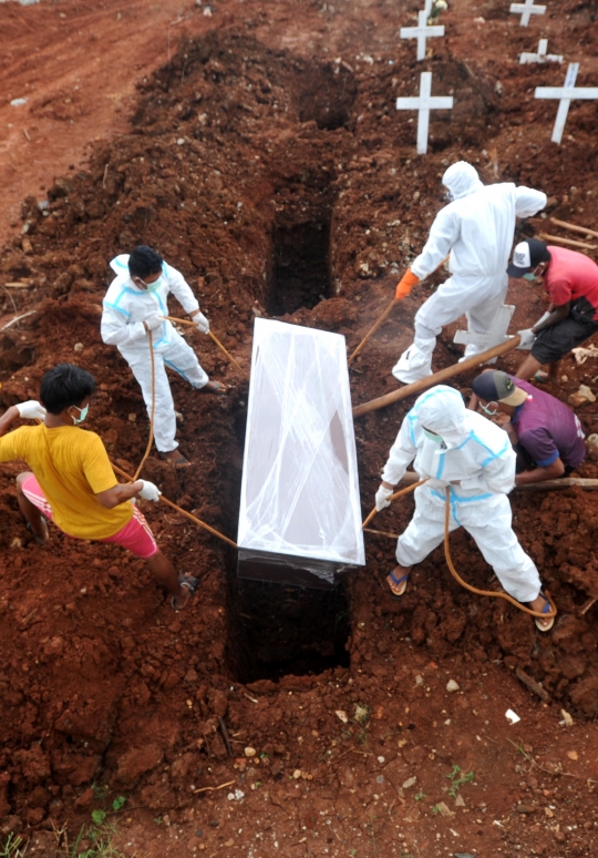 Korban Covid-19 Terus Bertambah di TPU Jombang